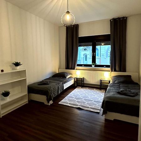 Cozy Apartment With Garden In 盖尔森基兴 外观 照片