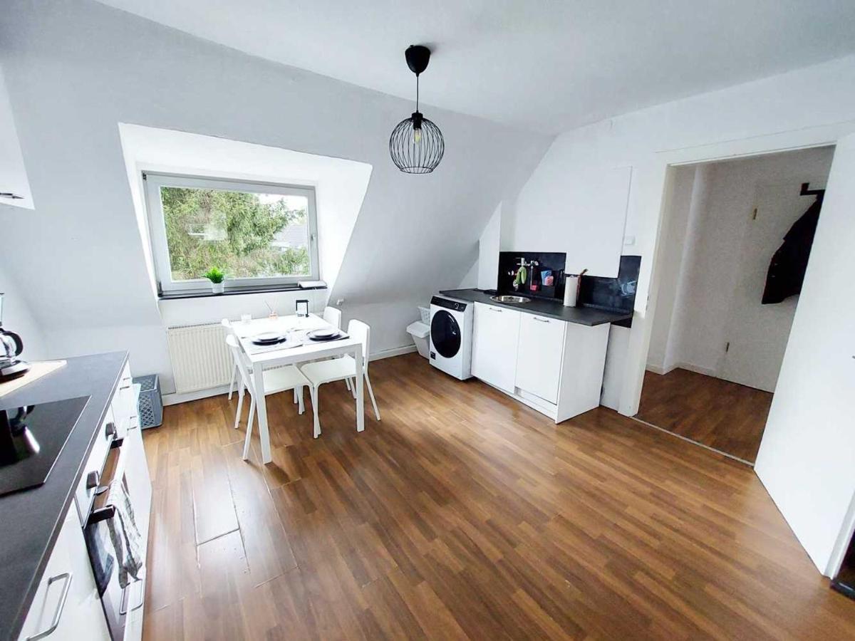 Cozy Apartment With Garden In 盖尔森基兴 外观 照片