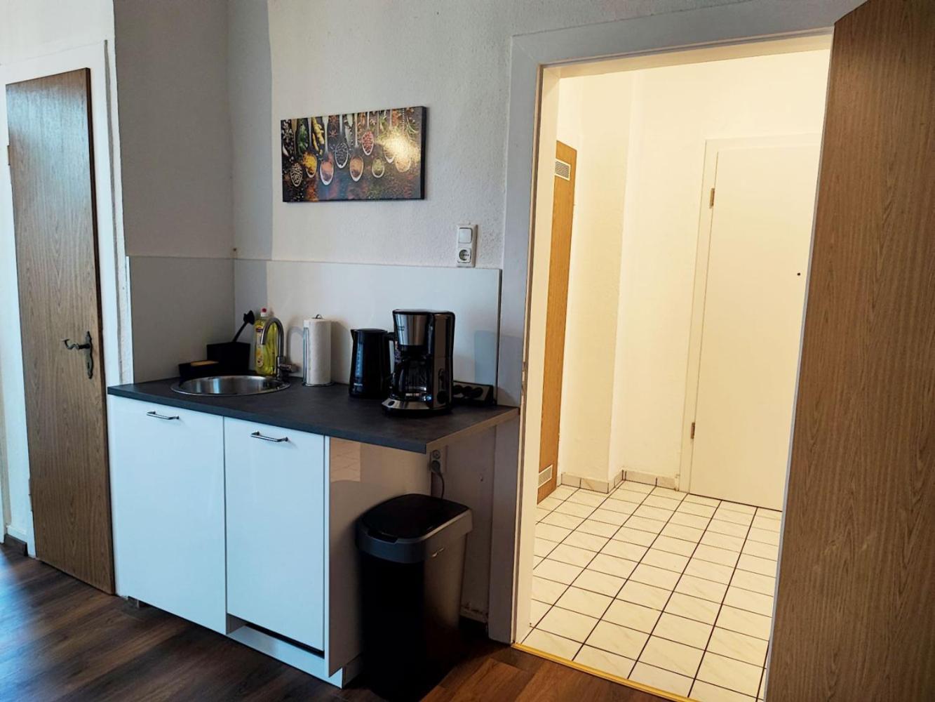 Cozy Apartment With Garden In 盖尔森基兴 外观 照片
