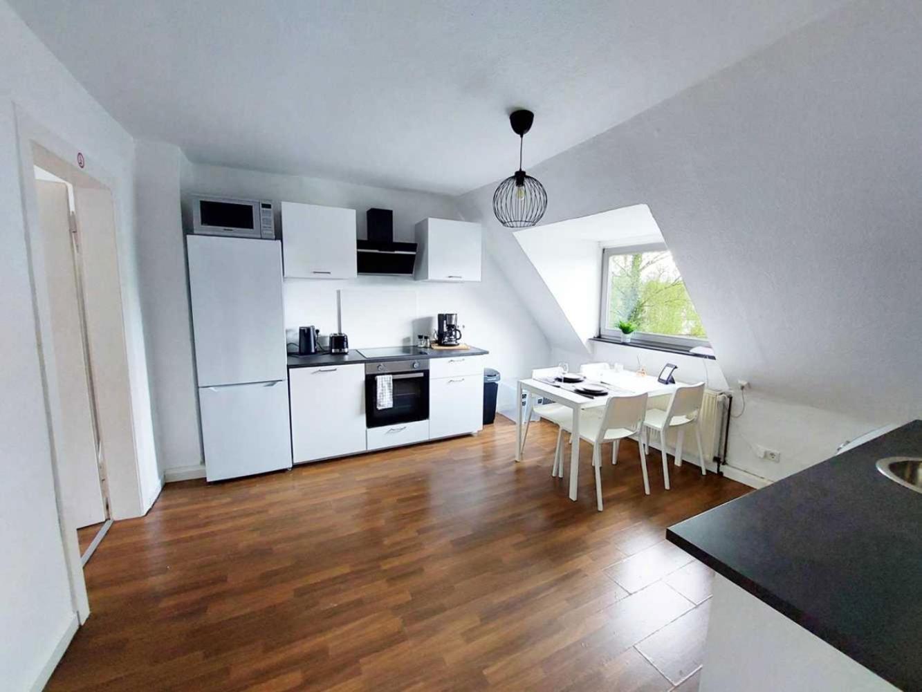 Cozy Apartment With Garden In 盖尔森基兴 外观 照片