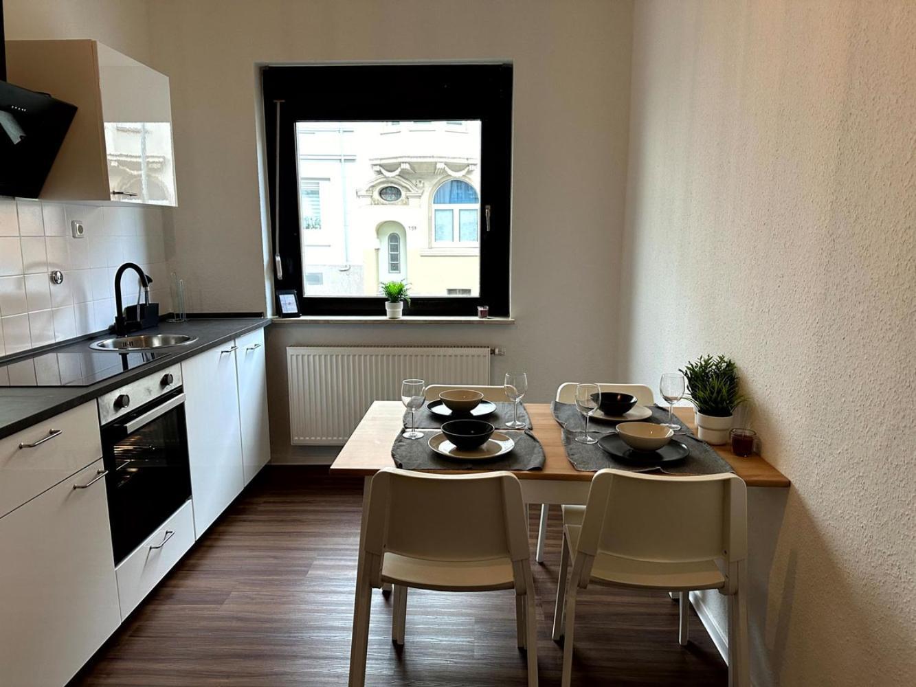 Cozy Apartment With Garden In 盖尔森基兴 外观 照片