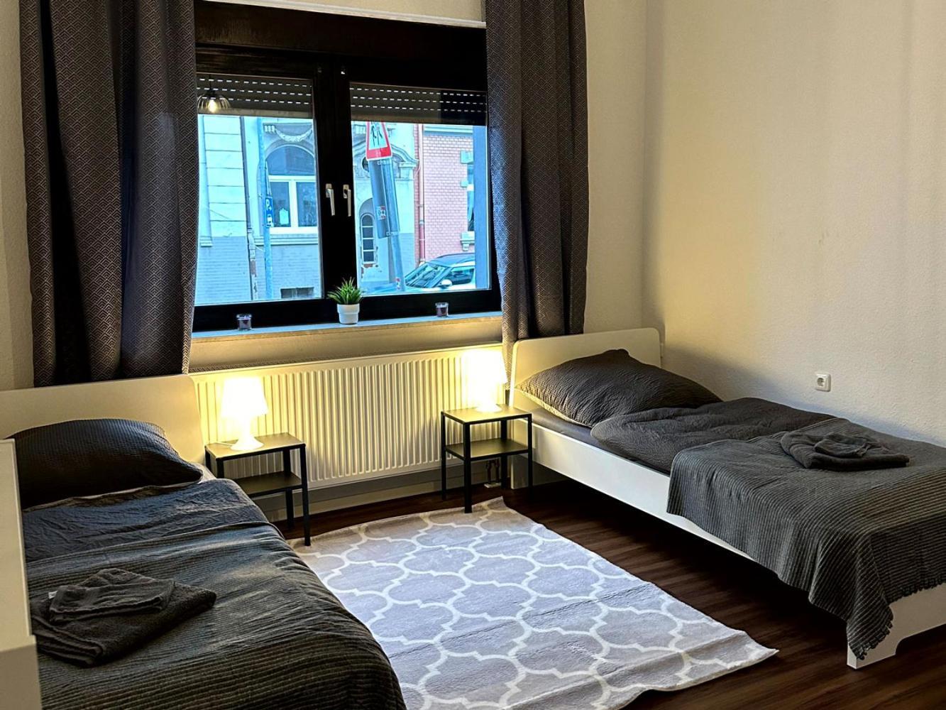 Cozy Apartment With Garden In 盖尔森基兴 外观 照片